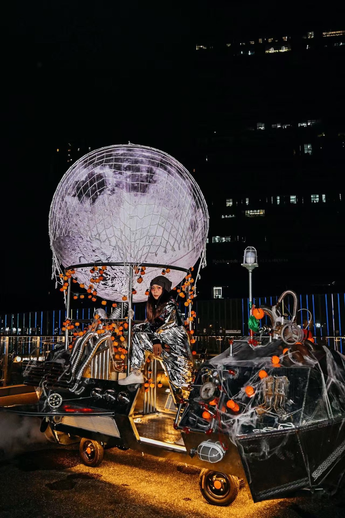 灵魂列车装置近景